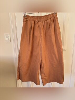 Muji wide leg cropped pants M